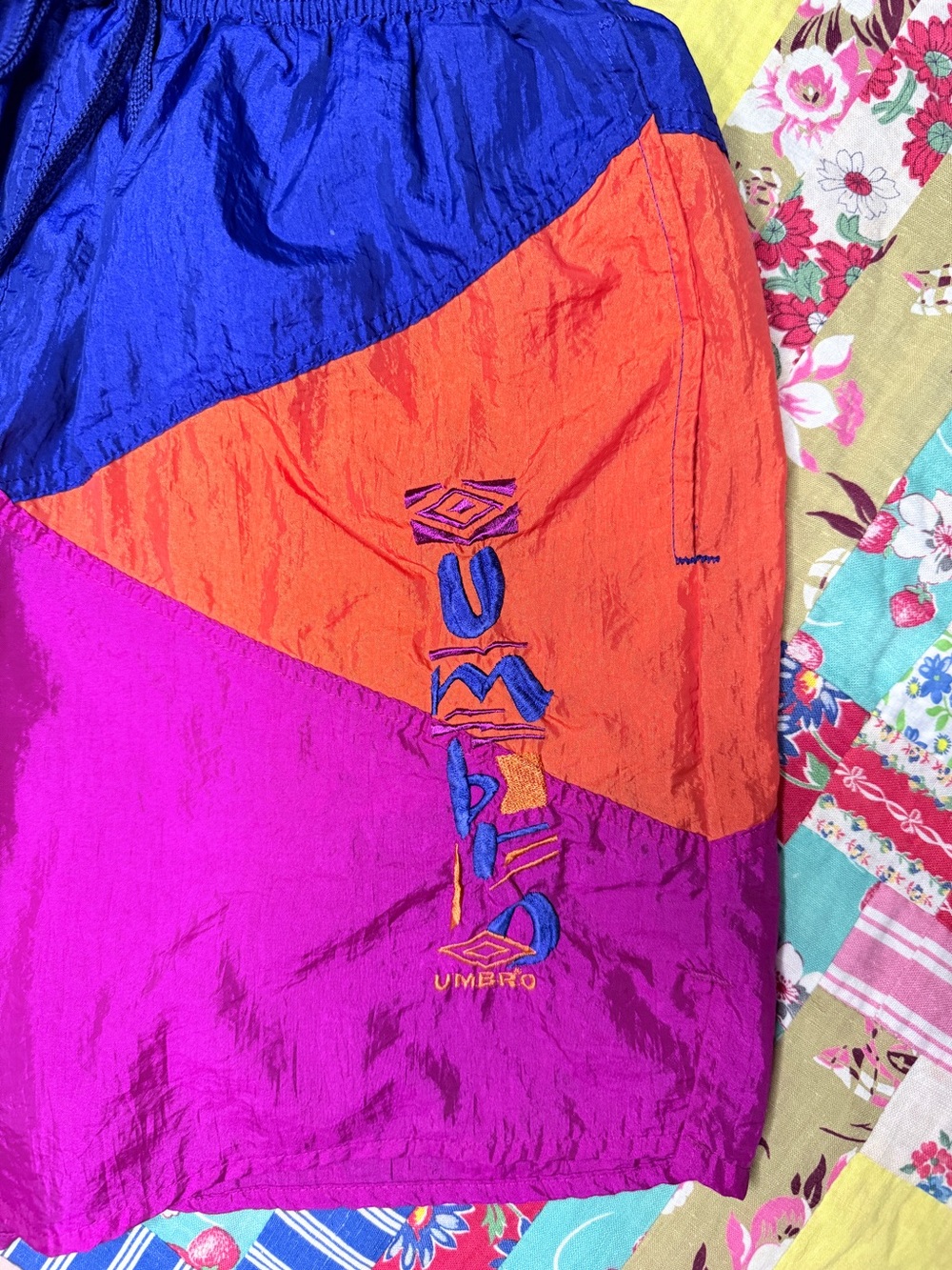 EUC Vintage 90s Umbro Soccer Shorts in Blue, Orange, Magenta - Size Medium - Picture 6 of 12